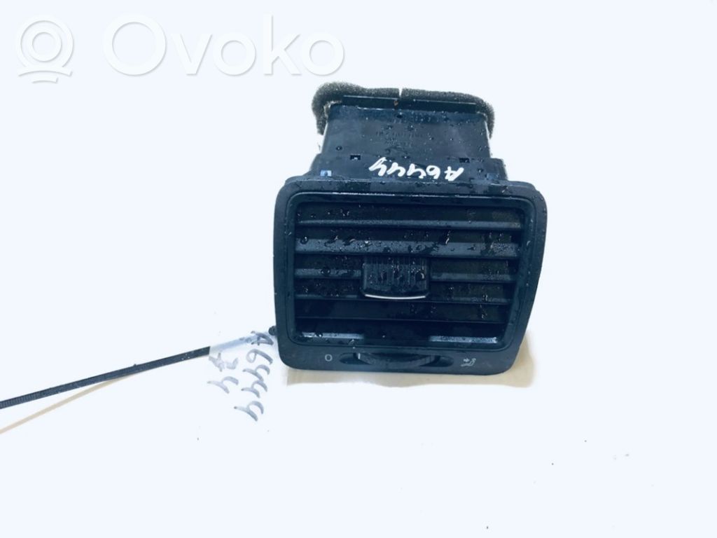 Volkswagen Golf V Grilă ventilație centrală