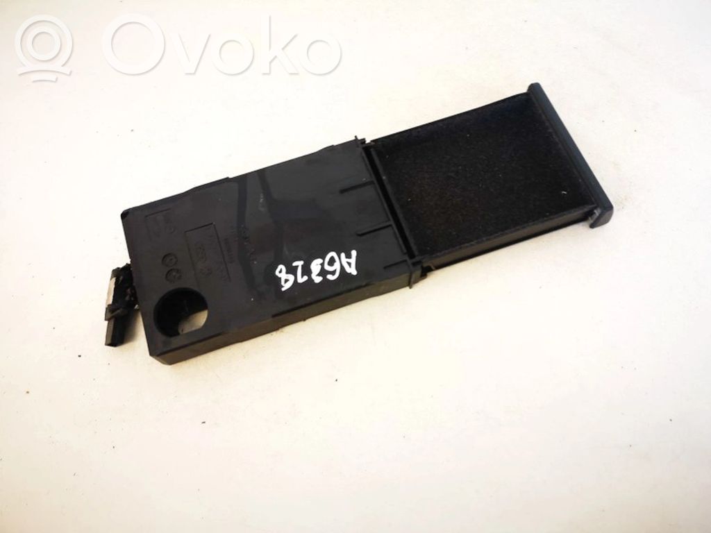 Altra parte interiore   4B0941561A,4B0941561A