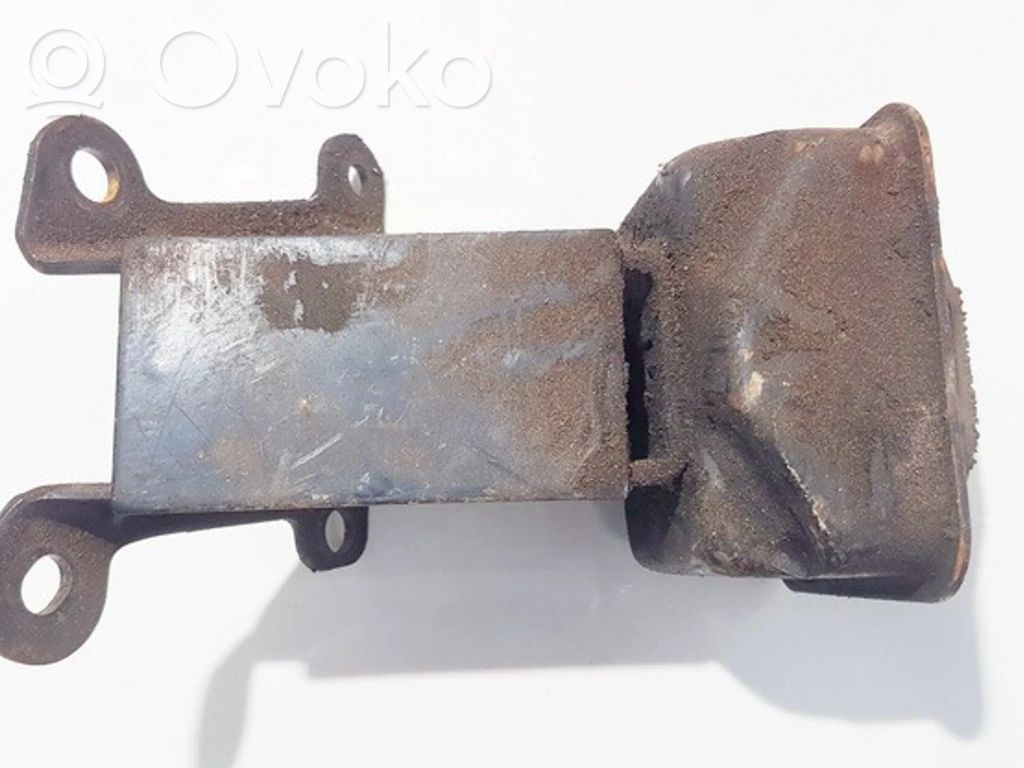 Engine mount bracket   F4SWE,F4SWE
