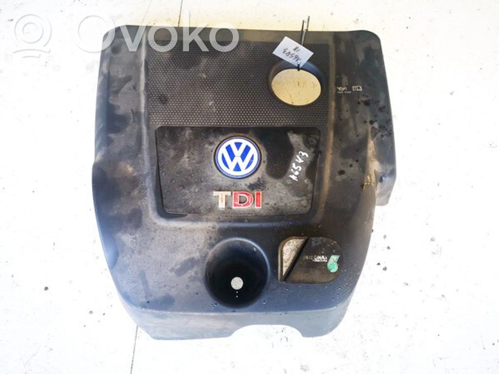 Volkswagen Golf IV Couvercle cache moteur