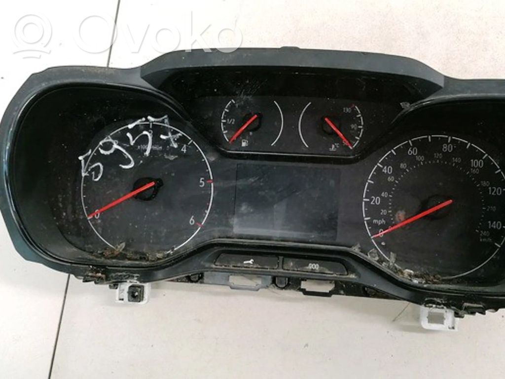 Opel Combo E Geschwindigkeitsmesser Cockpit 