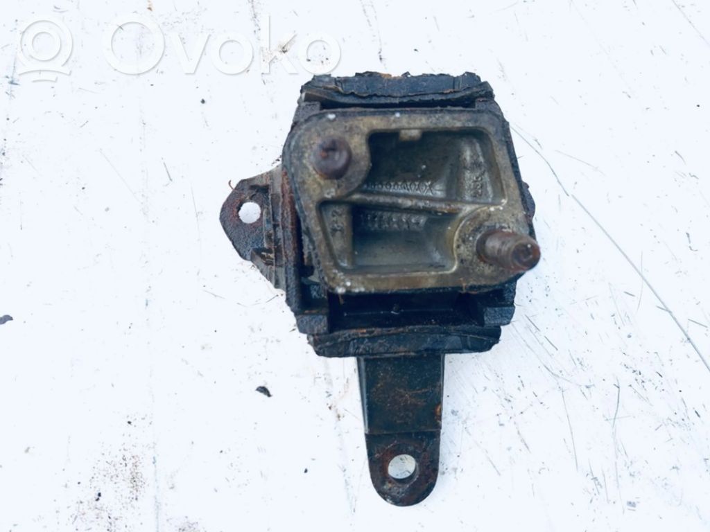 Ford Mondeo MK I Engine mount bracket 