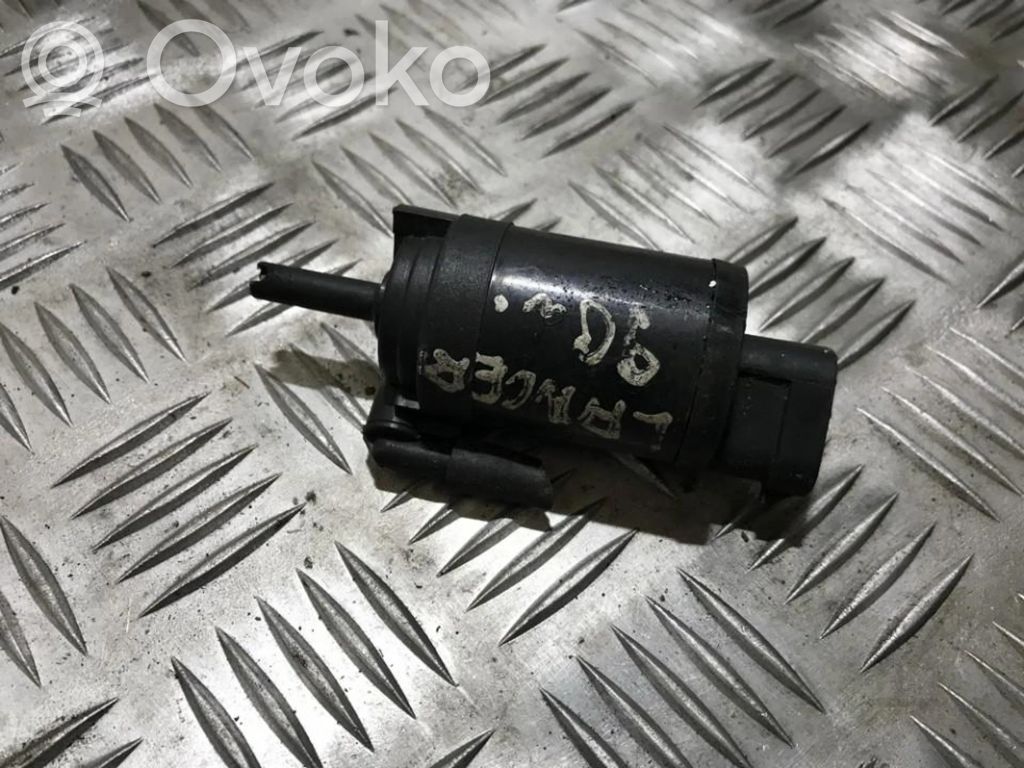 Mazda 626 Windscreen/windshield washer pump 