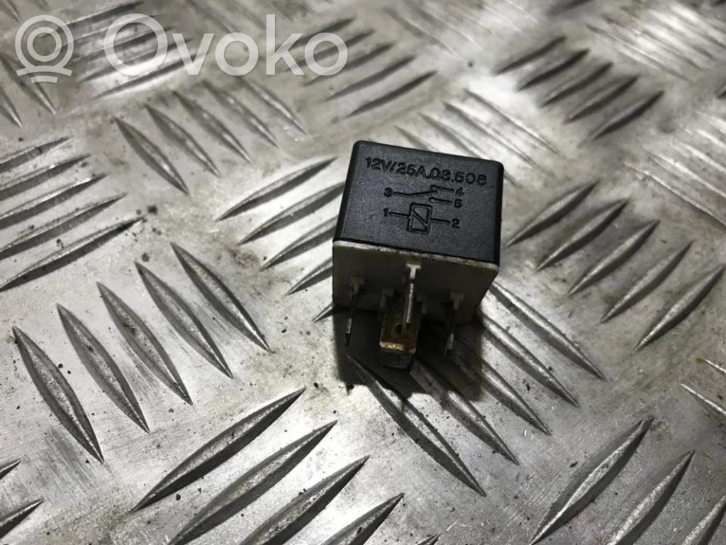 Otros relés   25A03508,3022,25A03508,3022