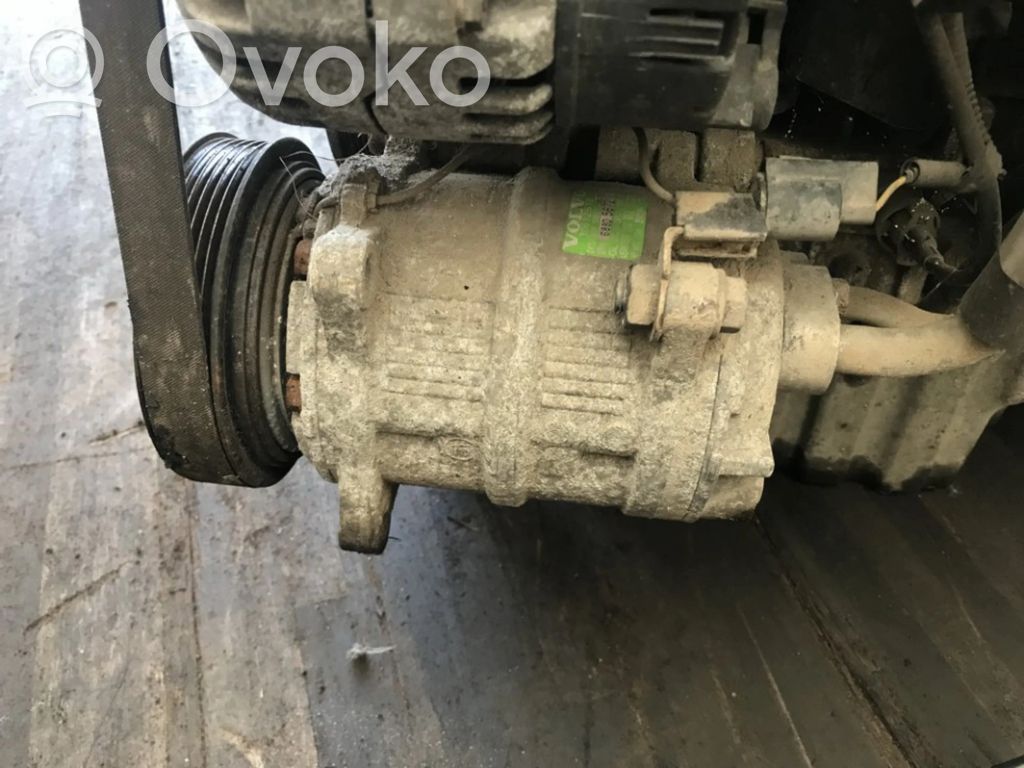 Kompresor / Sprężarka klimatyzacji A/C   30612618,688D567216,30612618,688D567216