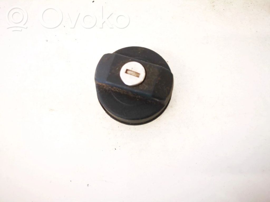 Volkswagen Golf III Tappo del serbatoio del carburante