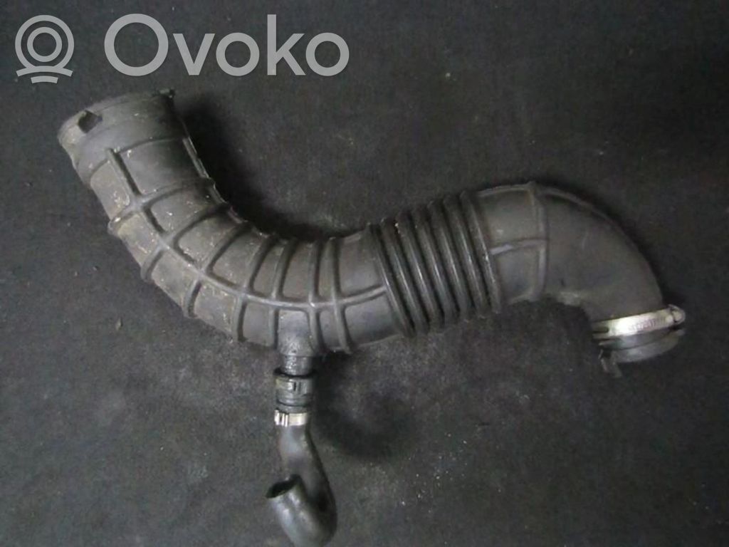 Ilmanoton letku   8200500384A,8200500384A