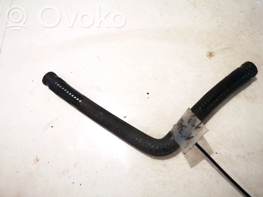Audi A4 S4 B5 8D Przewód / Wąż chłodnicy