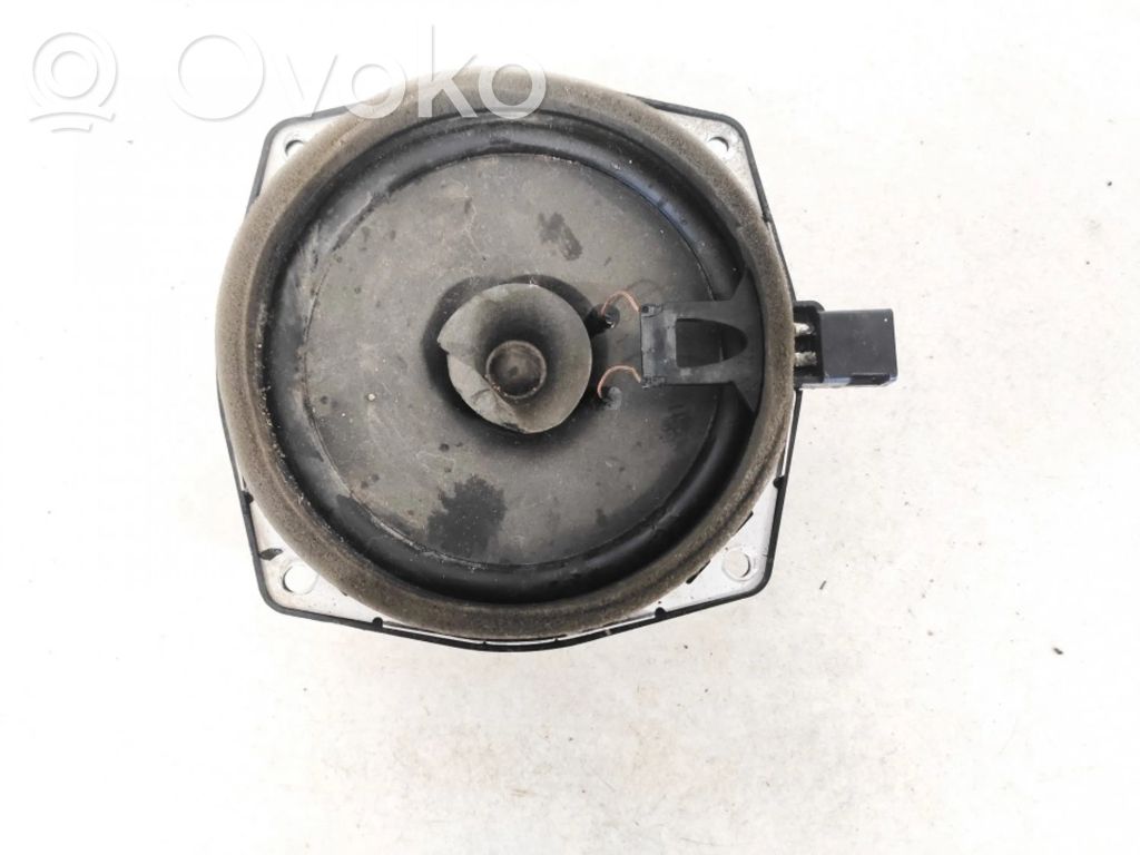 Mitsubishi Pajero Etuoven kaiutin