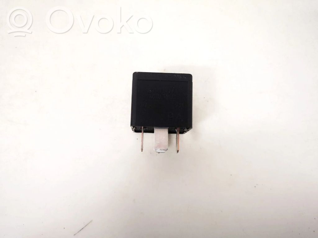 Otros relés   2S7T14B192AA,V23136B1X66,2S7T14B192AA,V23136B1X66