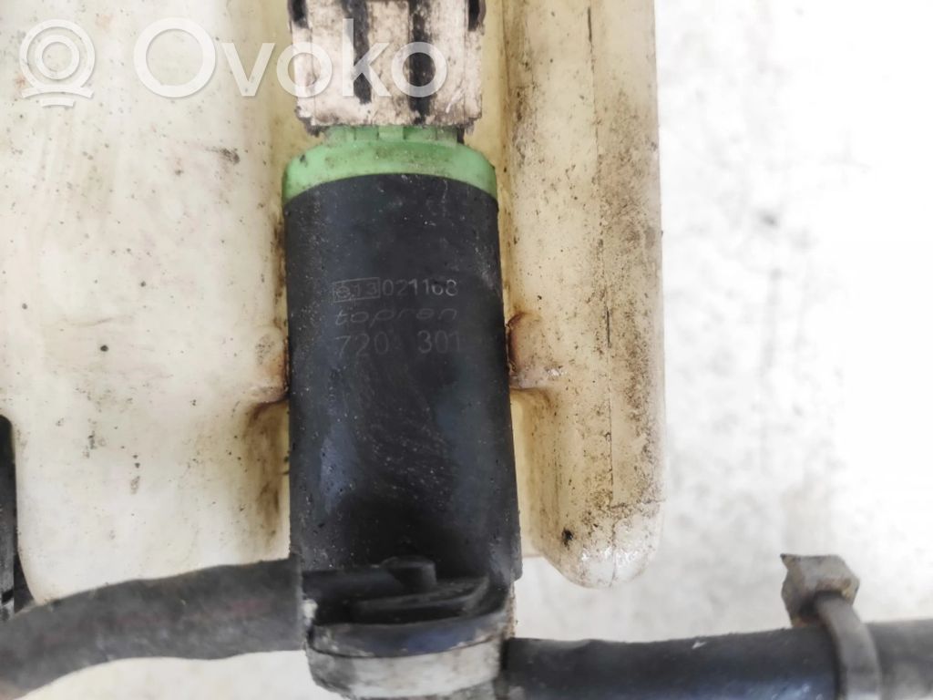 Hyundai Lantra II Windscreen/windshield washer pump 