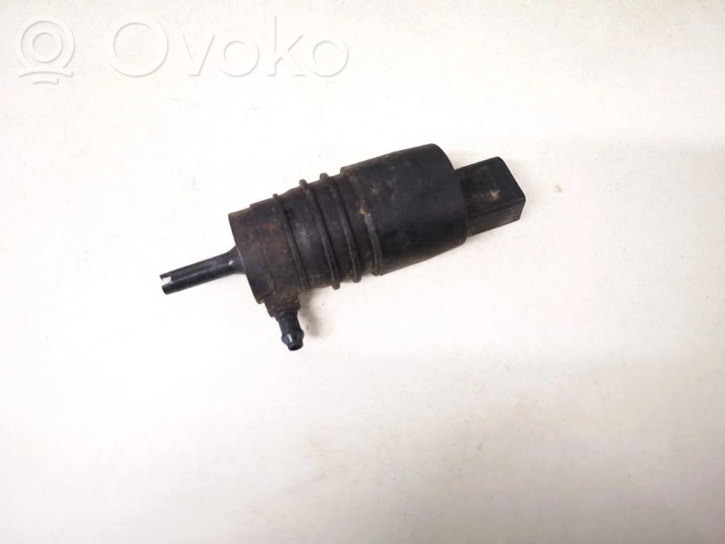 BMW 5 E39 Logu mazgātāja sūknis 