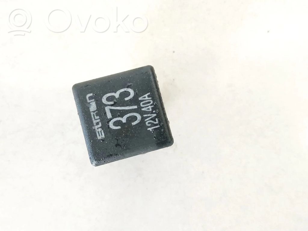 Otros relés   8D0951253A,8D0951253A