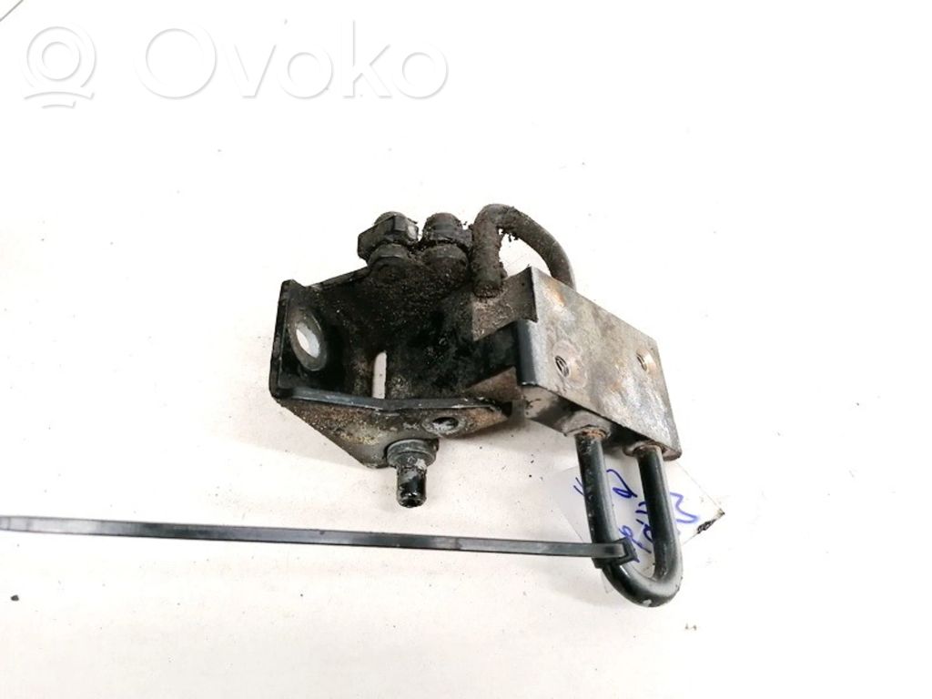 Bisagra inferior de la puerta trasera   4B0833412E,4B0833412E