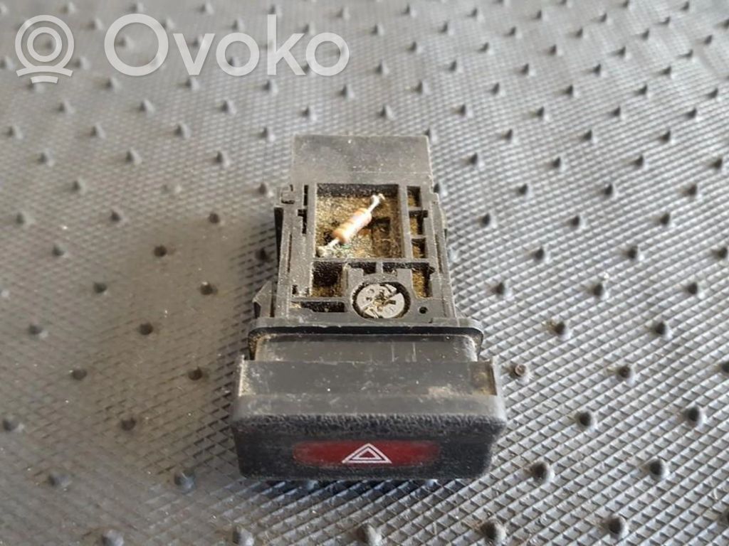 Botón interruptor de luz de peligro   NILES06012,NILES06012