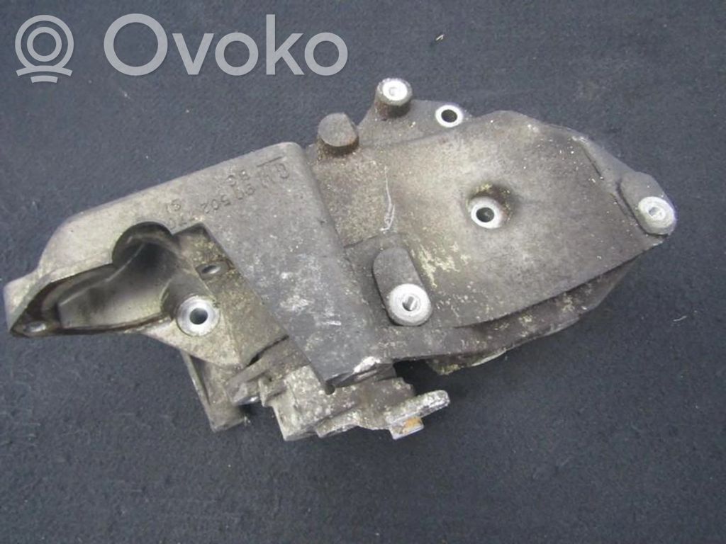 Opel Vectra B Engine mounting bracket 