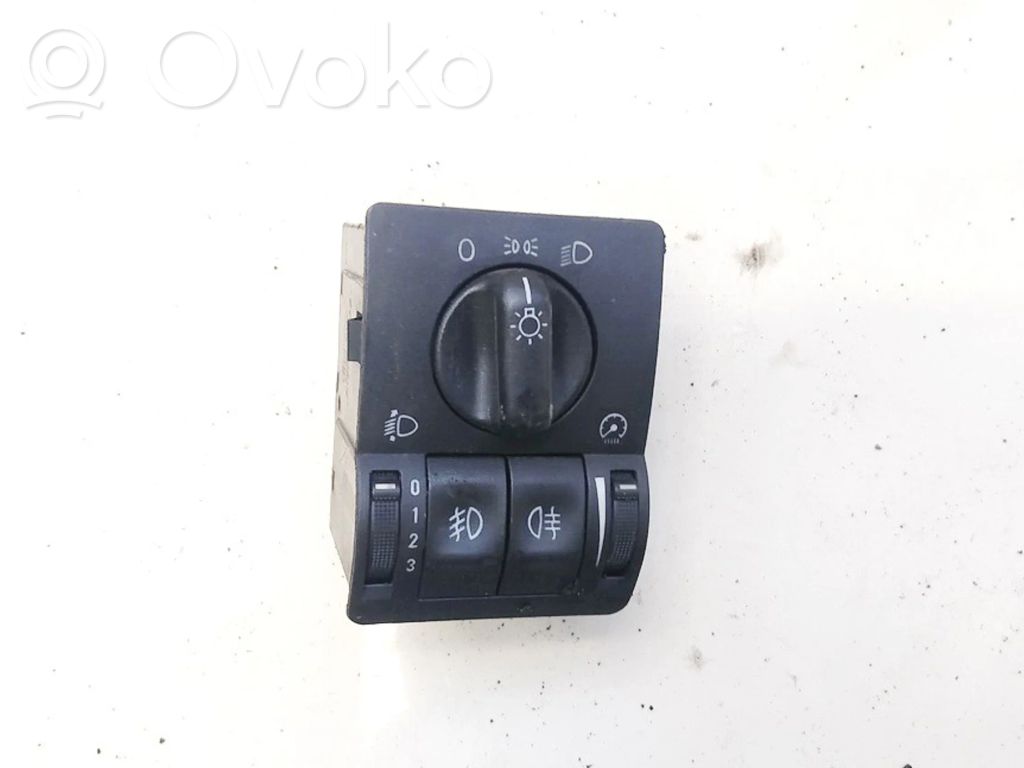 Opel Astra G Light switch 