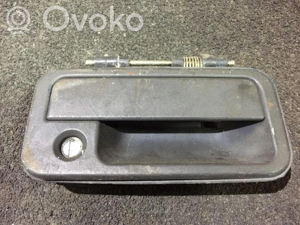Manecilla externa puerta delantera