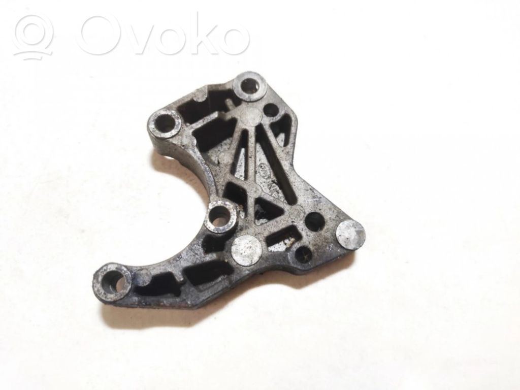 Rover 75 Engine mounting bracket 