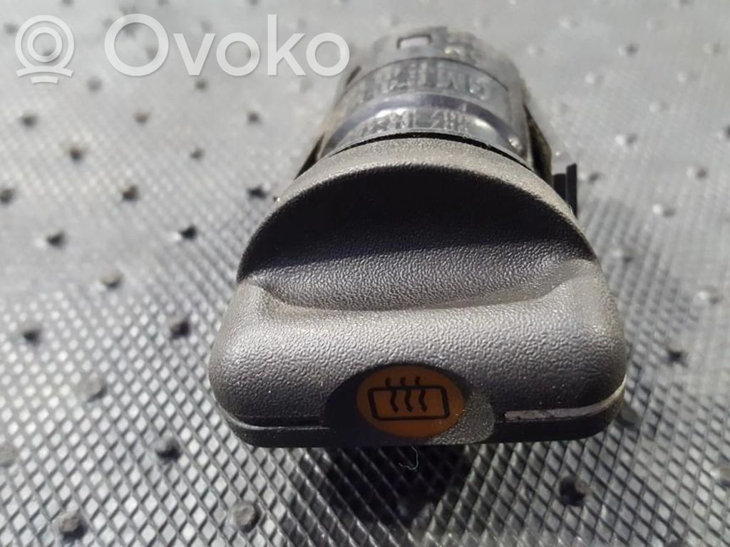 Opel Astra G Windscreen/window heater switch 