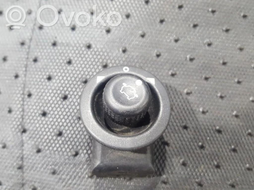 Interruptor del espejo lateral   93BG17B676,93BG17B676,93BG17B676,B676,BG17