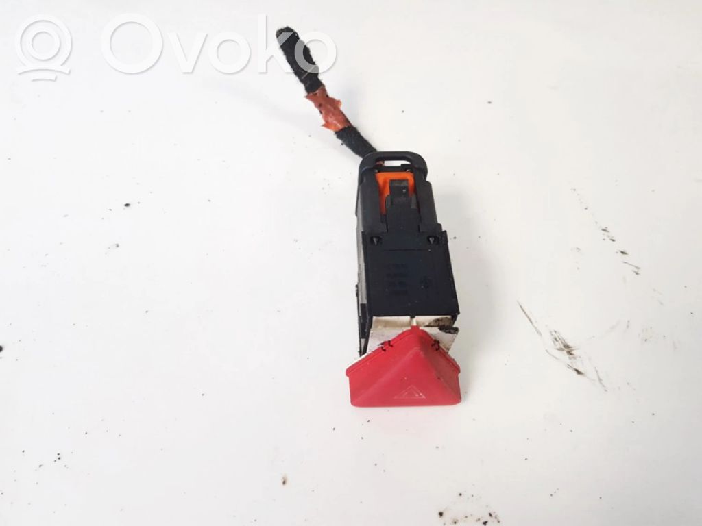 Volkswagen Golf V Hazard light switch 