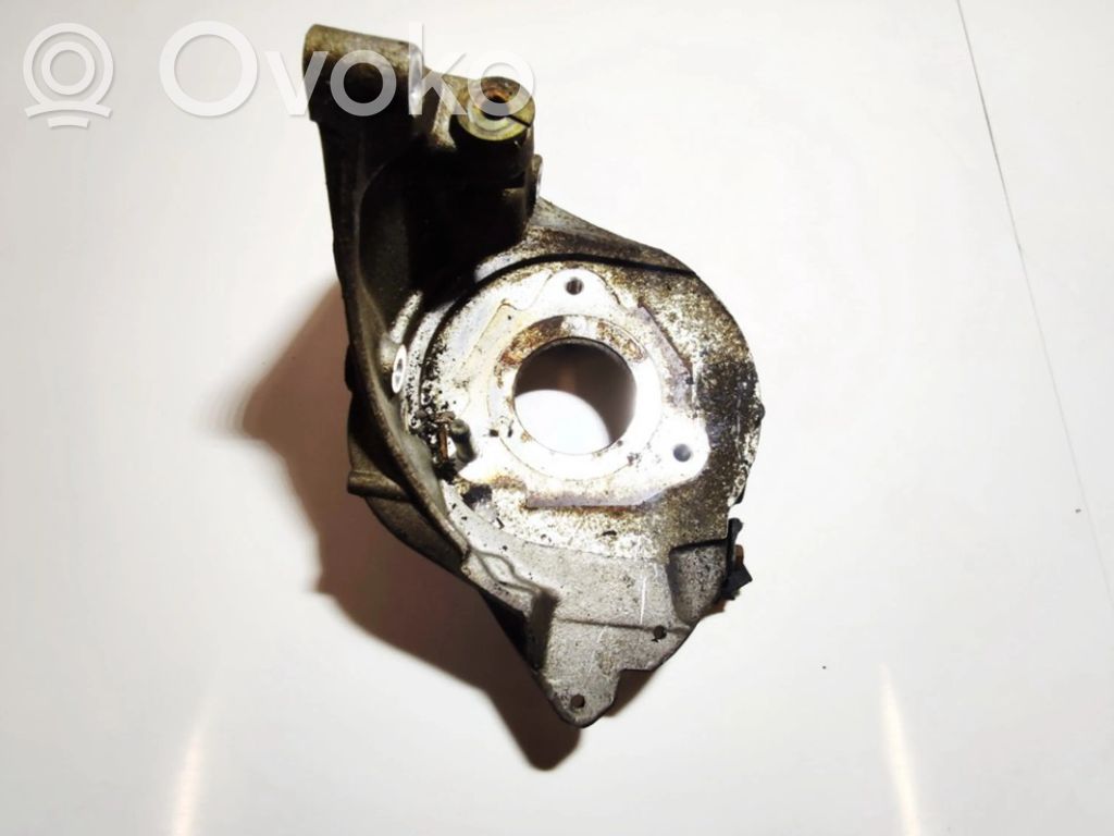 Peugeot 307 Engine mounting bracket 