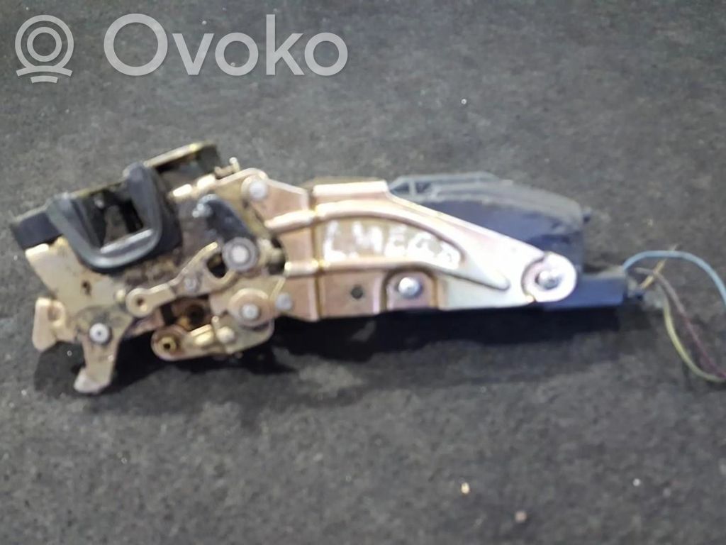 Opel Omega A Galinių durų spyna 