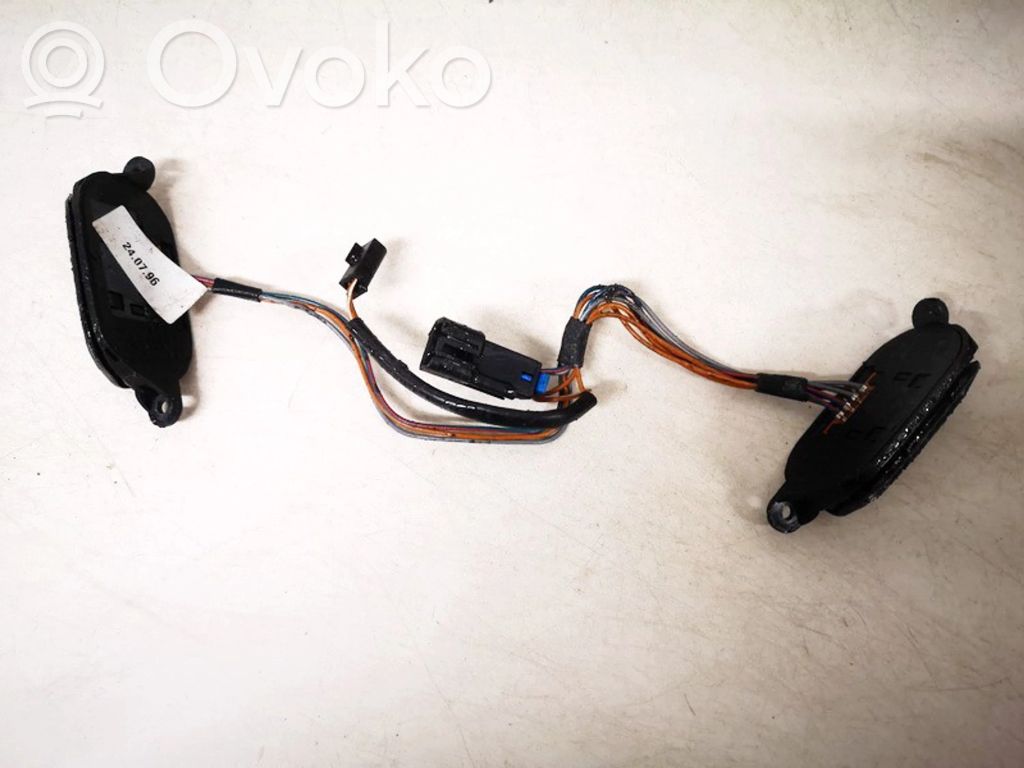 Boutons / interrupteurs volant   90508669,90508669