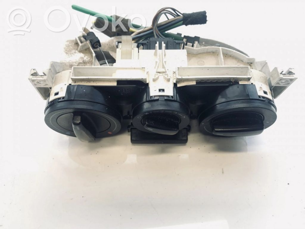 Volkswagen Golf IV Unitate control climatizare 