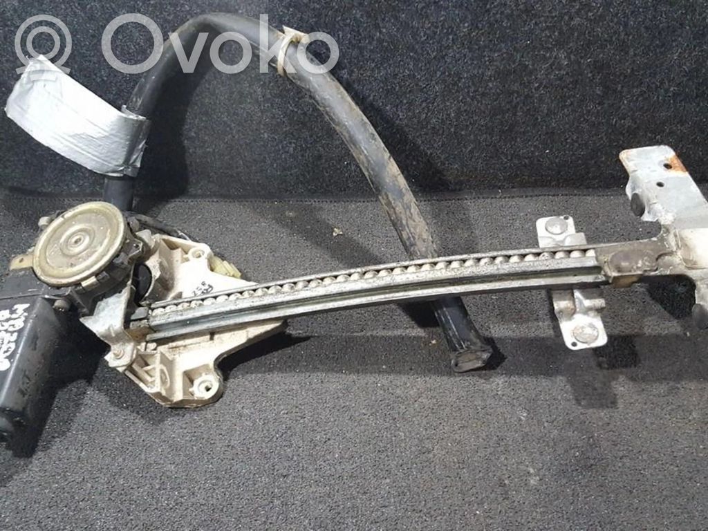 Mécanisme de lève-vitre avec moteur