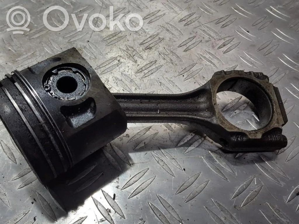 Piston avec bielle   028H,028H