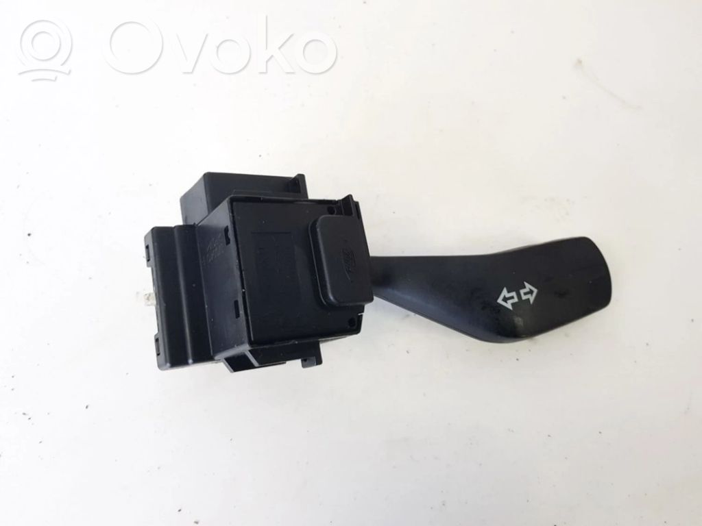 Commodo de clignotant   4M5T13335AU,17D940B,06MAR23ABR1,17D940B,4M5T13335AU