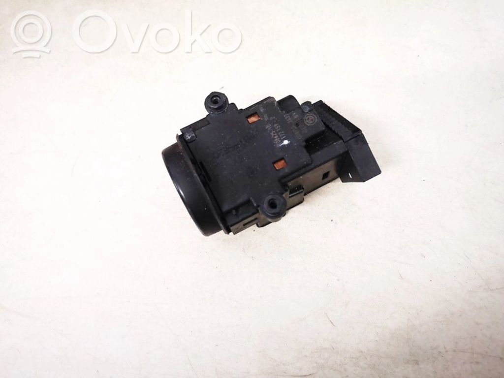BMW 5 E60 E61 Przekaźnik blokady zapłonu 
