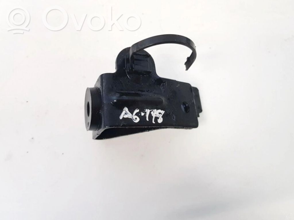 Nissan Qashqai Uchwyt / Mocowanie chłodnicy