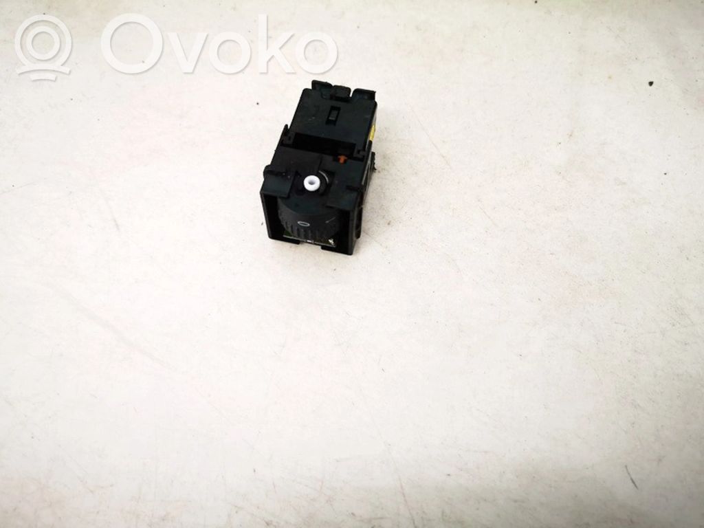 Volkswagen PASSAT B6 Comutator control nivel faruri 