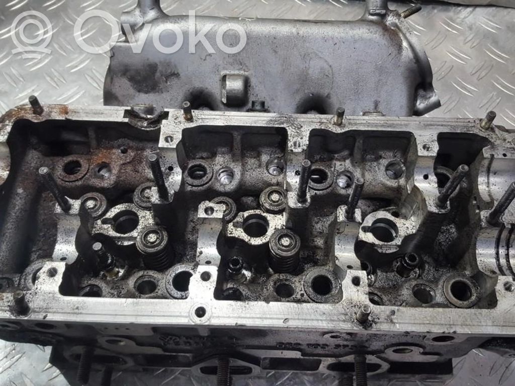 Culata del motor   059103373D,059103373D