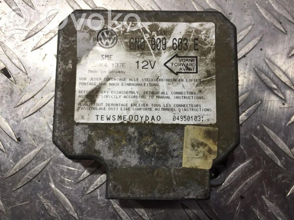 Volkswagen Polo III 6N 6N2 6NF Unitate/modul de comandă airbaguri 