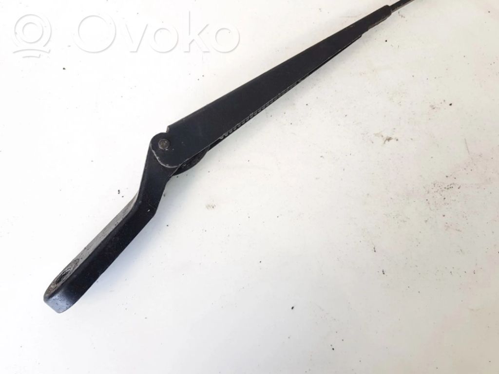 Citroen C5 Brazo del limpiaparabrisas delantero
