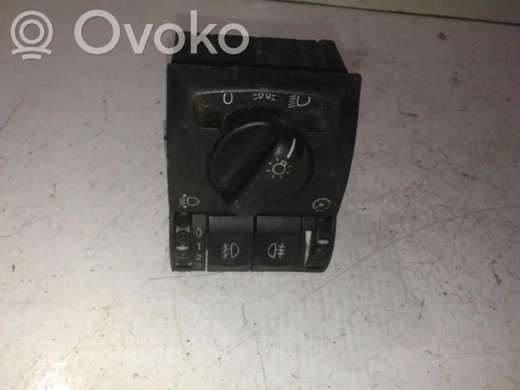 Valokatkaisija   90460591,90460591