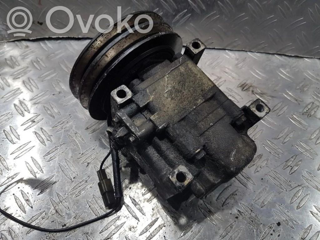 Mazda 323 F Compresseur de climatisation 