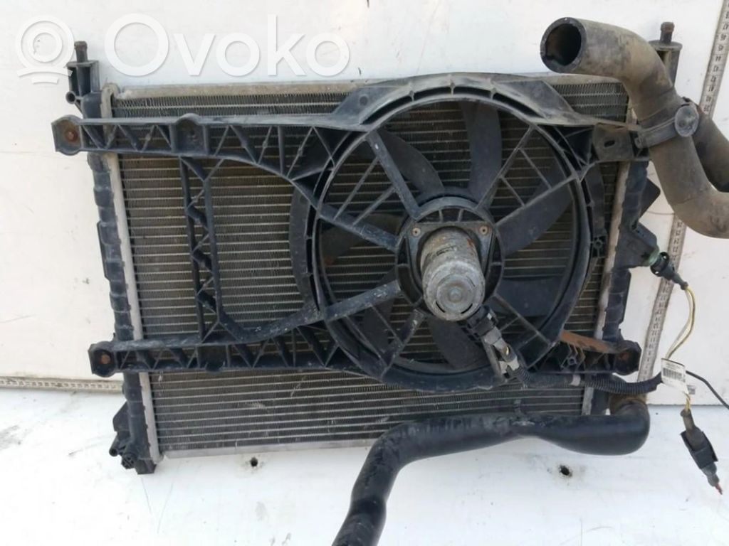 Renault Laguna I Radiatore di raffreddamento 