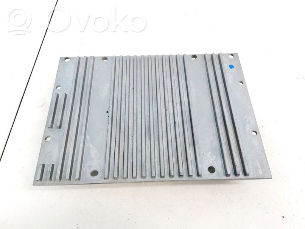 Volvo V50 Amplificator sunet 