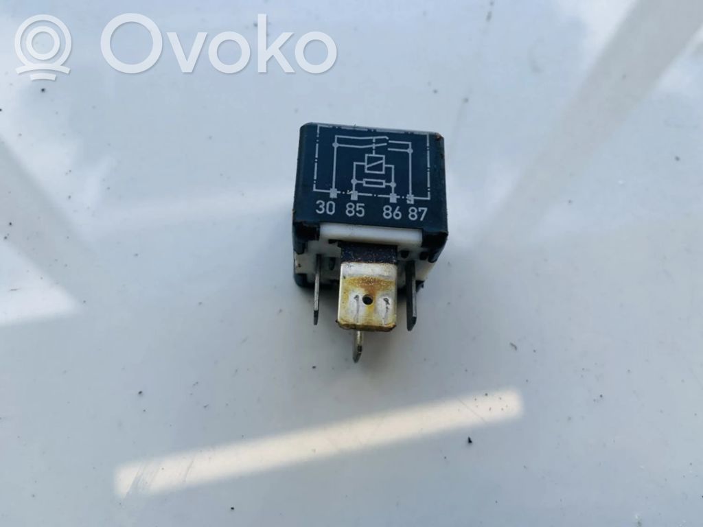 Audi A6 S6 C4 4A Alte relee 