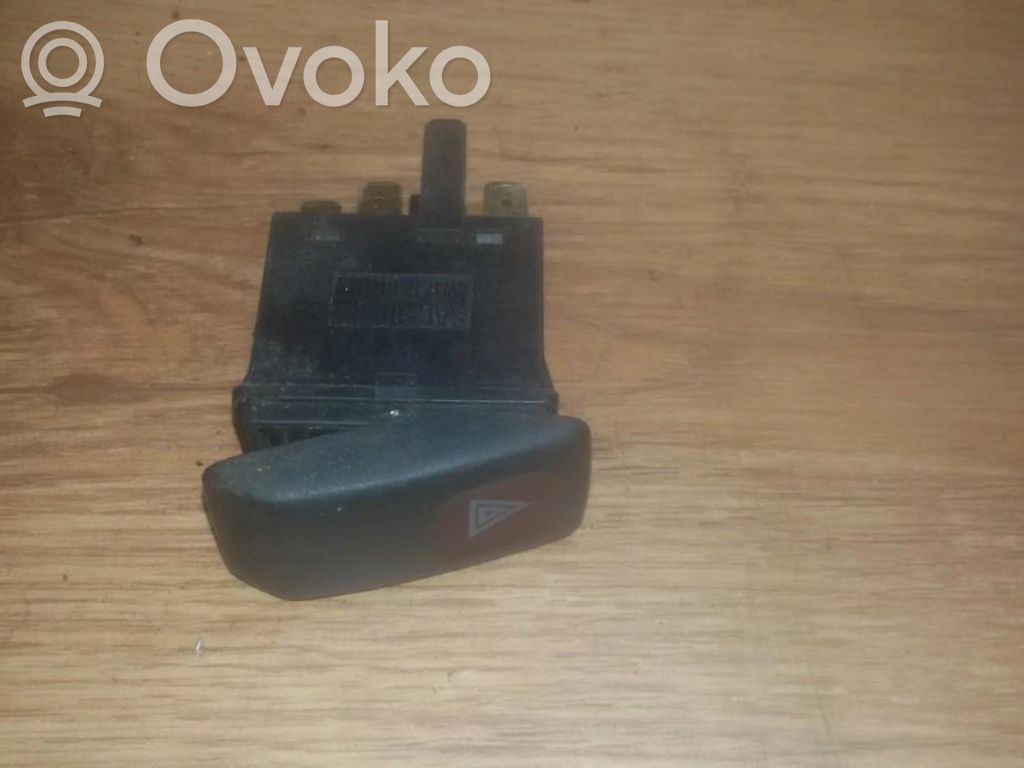 Botón interruptor de luz de peligro   191953235,191953235