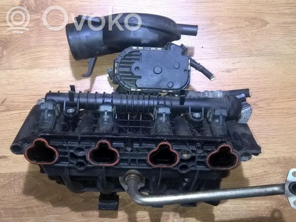 Opel Corsa C Kolektorius įsiurbimo 