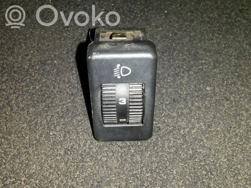 Volkswagen PASSAT B3 Comutator control nivel faruri 