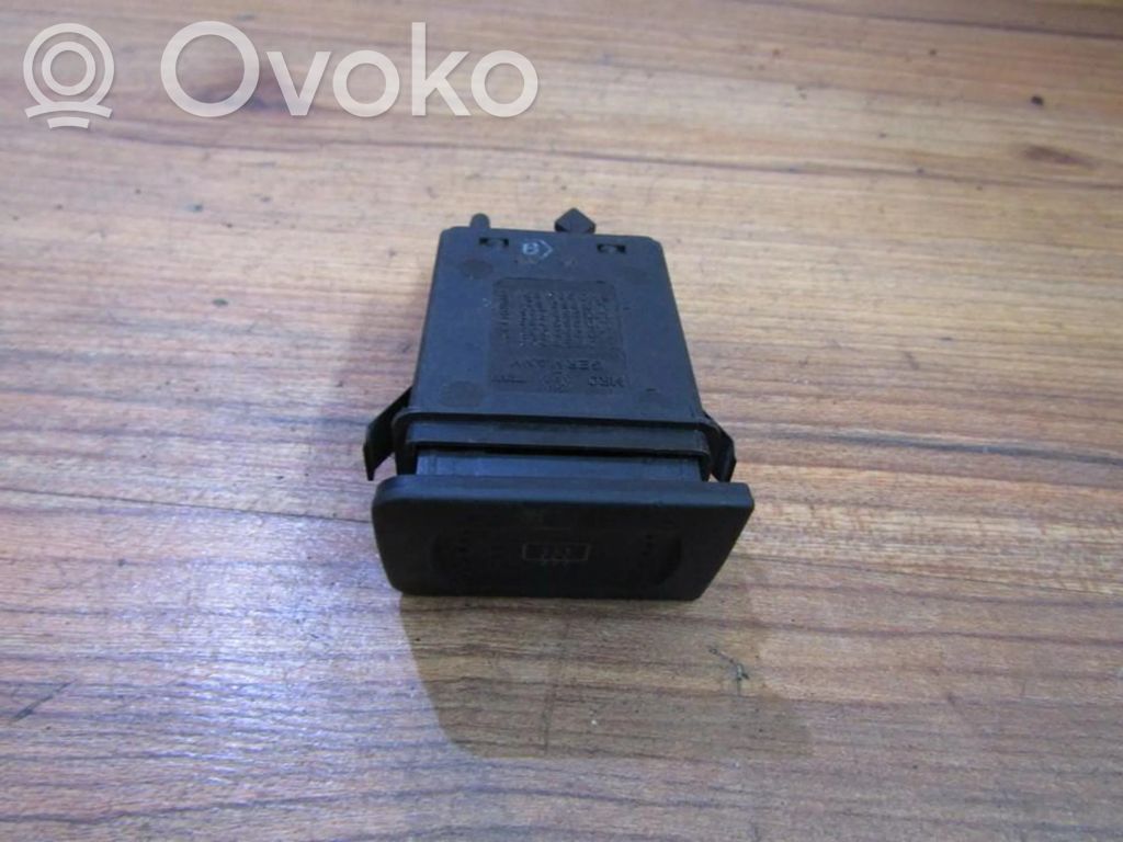 Volkswagen Golf IV Comutator încălzire parbriz/lunetă 