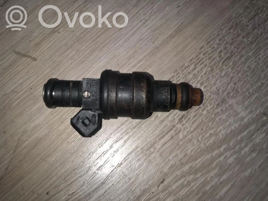 Audi A6 S6 C5 4B Polttoainesuutin 