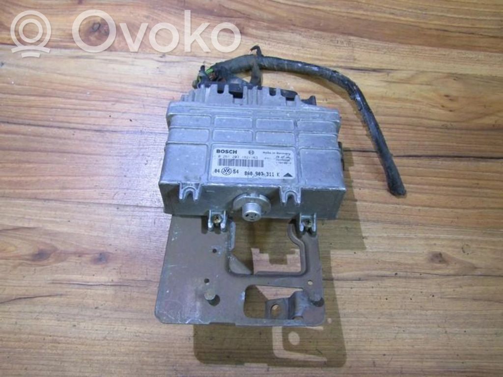 Unitate/modul de control motor   0261203182,8A0907311K,0261203182,8A0907311K